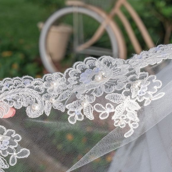 Ivory Fingertip Wedding Veil with Beaded Lace Edge